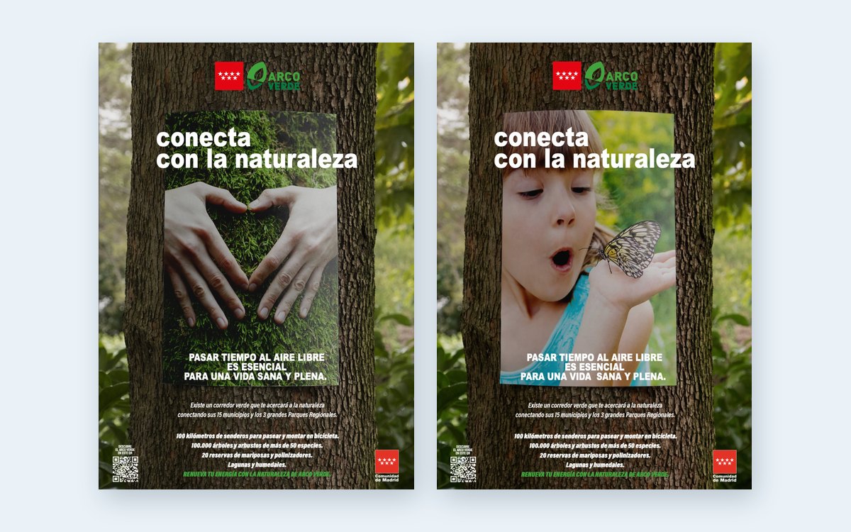 Dos carteles de Arco Verde colgados en el tronco de un árbol